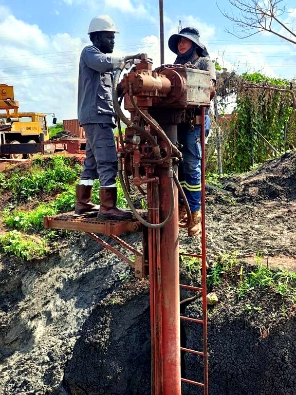 Pipe Tapping Operation